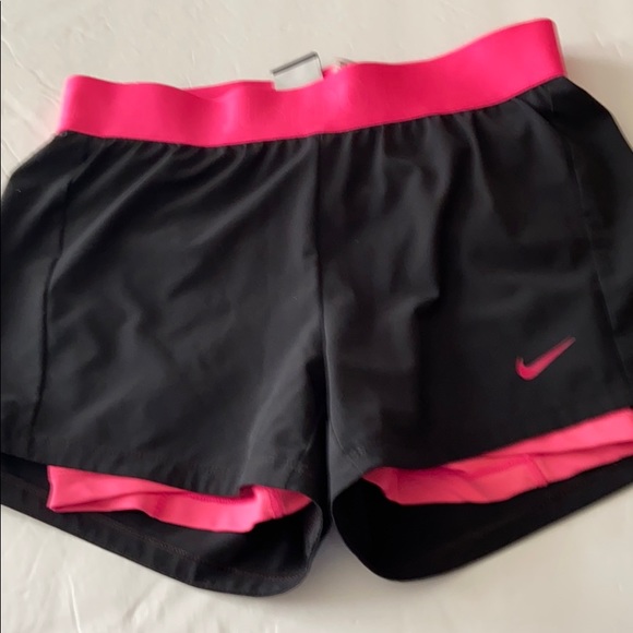 Nike shorts - Picture 1 of 11